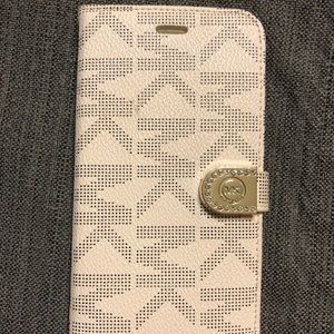 Michael Kors iPhone 7plus phone case/wallet